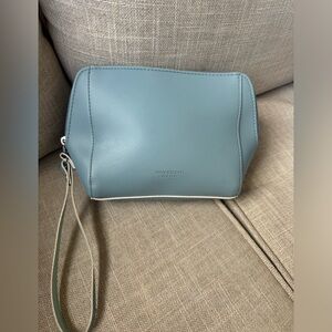 Isaac mizrahi wristlet travel case